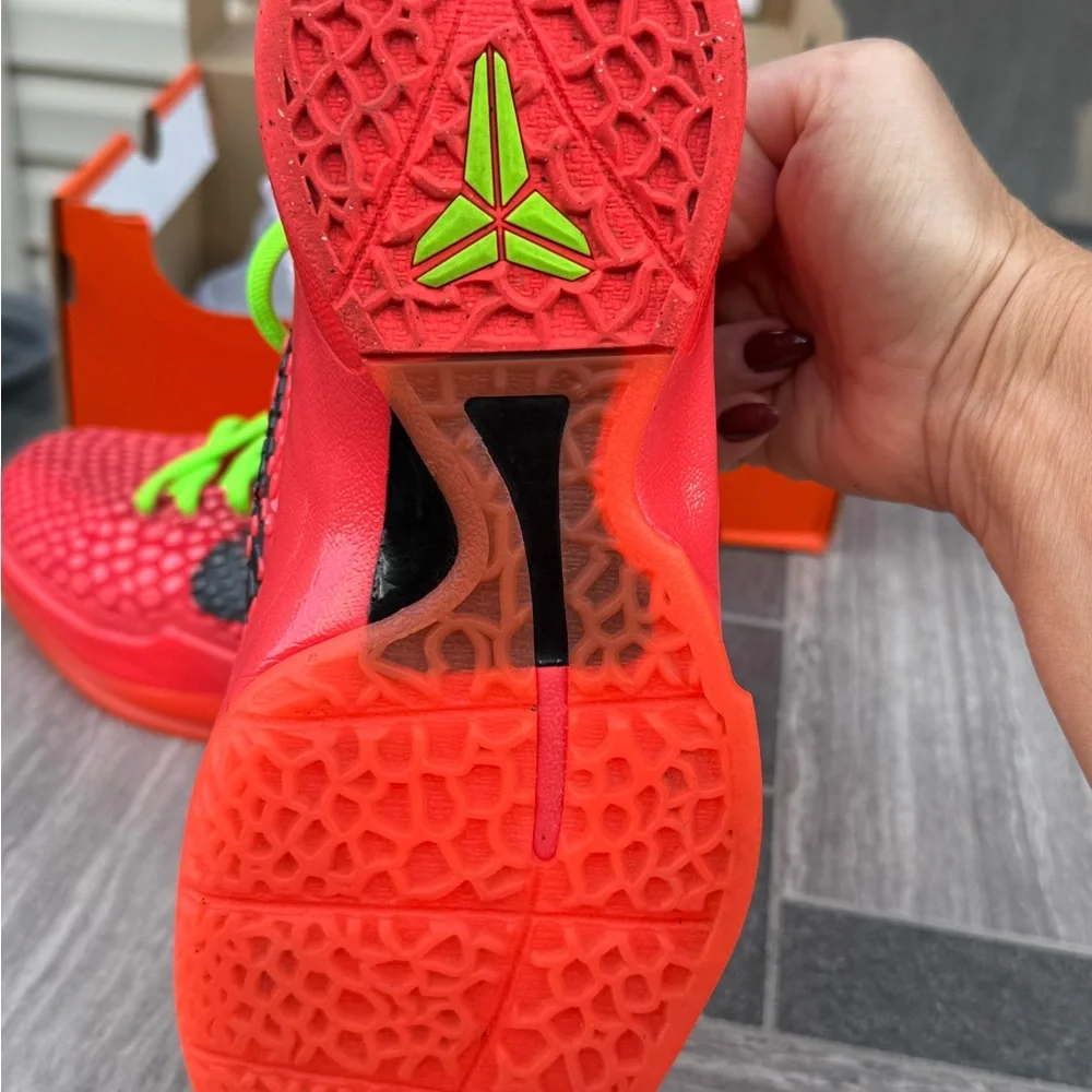 Nike Kobe VI (GS) Reverse Grinch 5Y - Picture 7 of 10